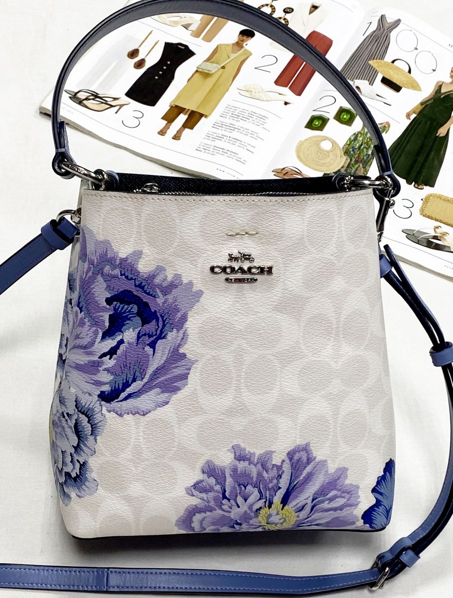 Сумка Coach размер 20/22 цена 15 655 руб
