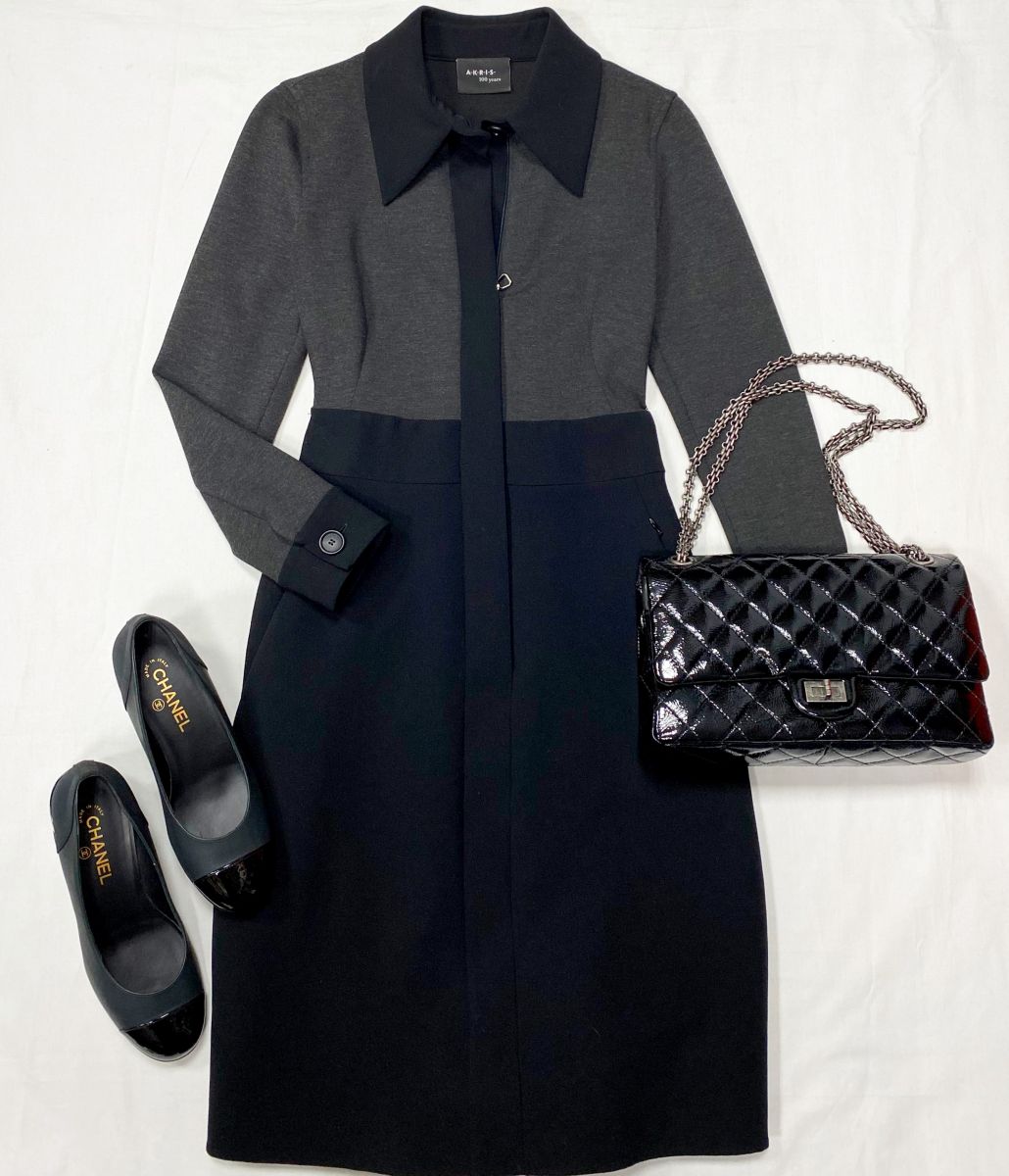 Платье Akris размер 40 цена 15 655 руб 
Туфли Chanel размер 38 цена 46 965 руб 
Сумка Chanel