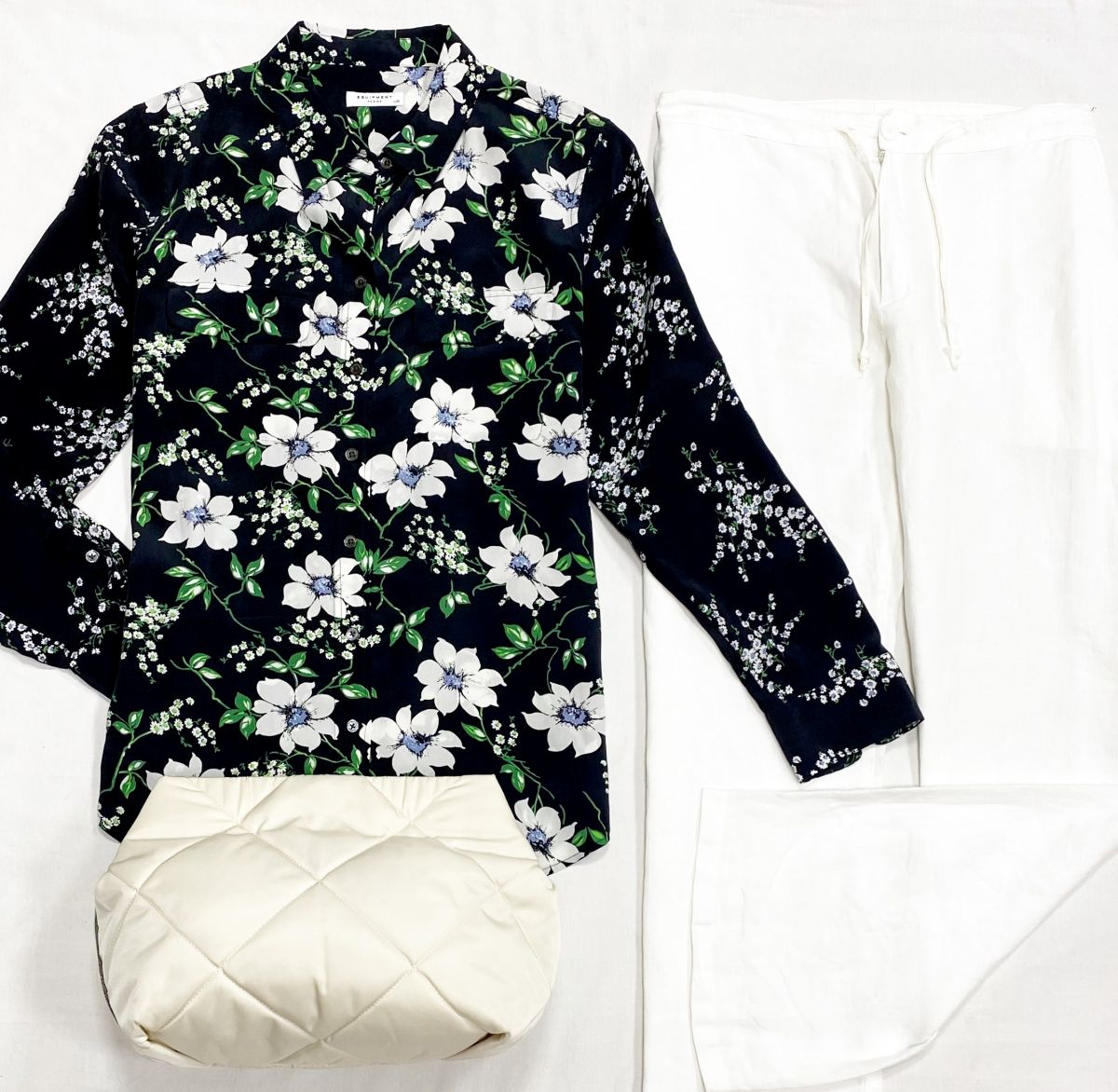 Блузка Equipment размер L цена 4 697 руб
Брюки /лен/ Capri размер M цена 7 828 руб
Сумка Brunello Cucinelli 