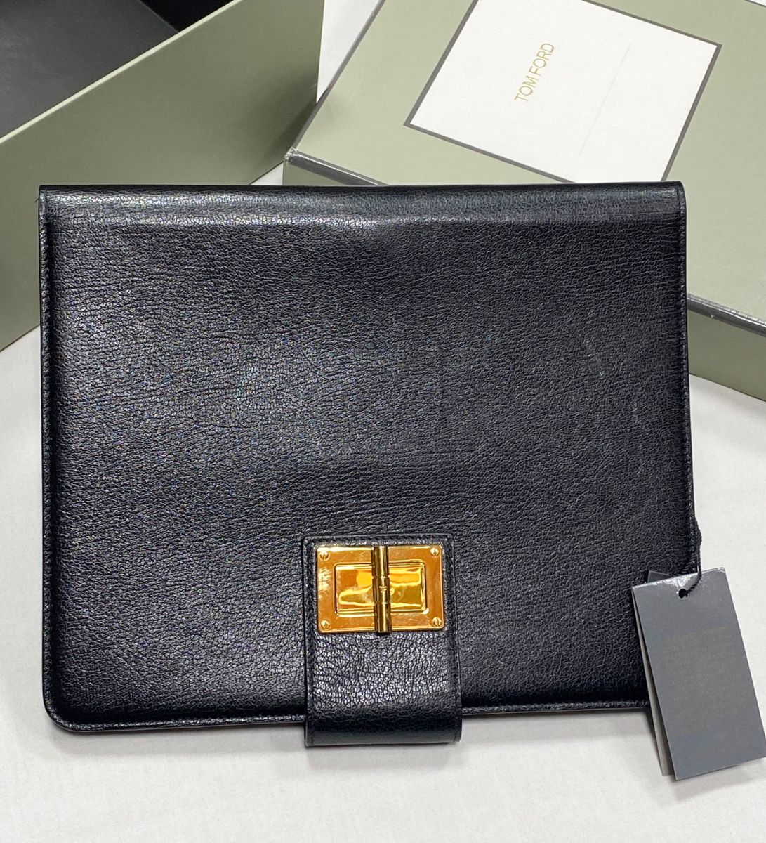 Чехол Tom Ford цена 26 614 руб