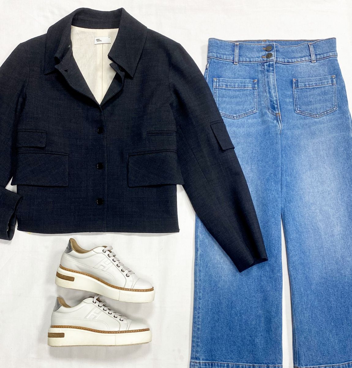 Жакет Sibel Saral размер M цена 18 786 руб
Джинсы Gerard Darel размер 36 цена 4 697 руб
Кеды Hermes размер 36 цена 78 275 руб