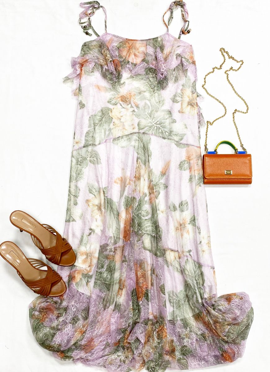 Сарафан/ ажур/ Philosophy размер 38 цена 7 828 руб
Сабо Aquazzura размер 37.5 цена 26 614 руб
Сумочка Dolce Gabbana 