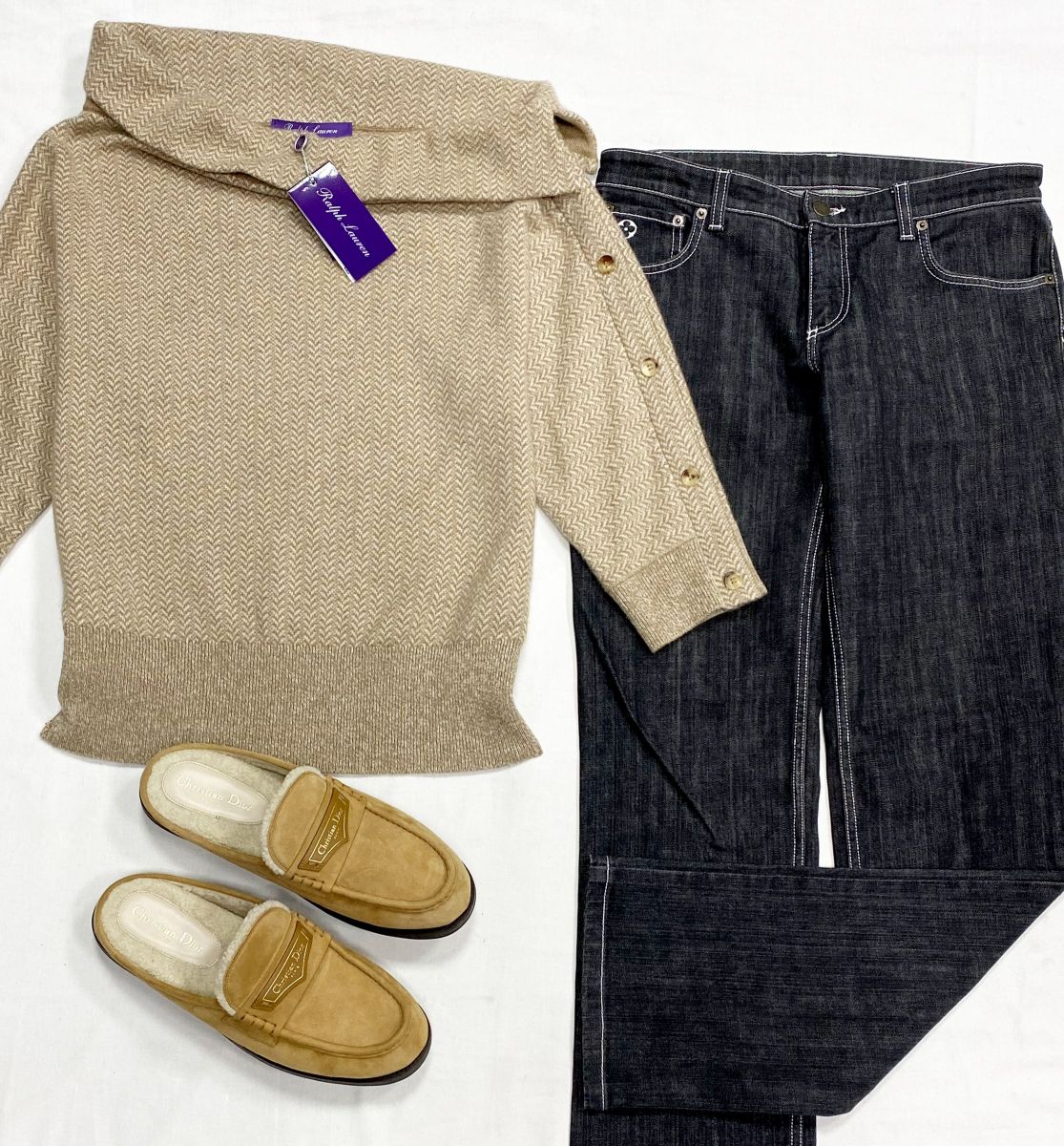 Джинсы Louis Vuitton размер 40 цена 15 655 рубКофта Ralph Lauren размер XL цена 15 655 руб/ с биркой/Сабо Christian Dior размер 40 цена 62 620 руб