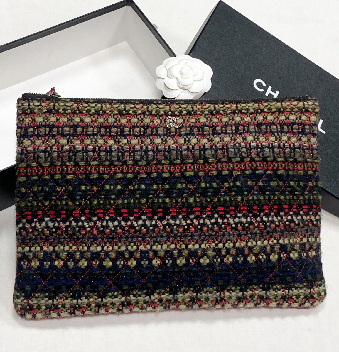 Клатч / твид/ Chanel размер 35/25 цена 46 965 руб 