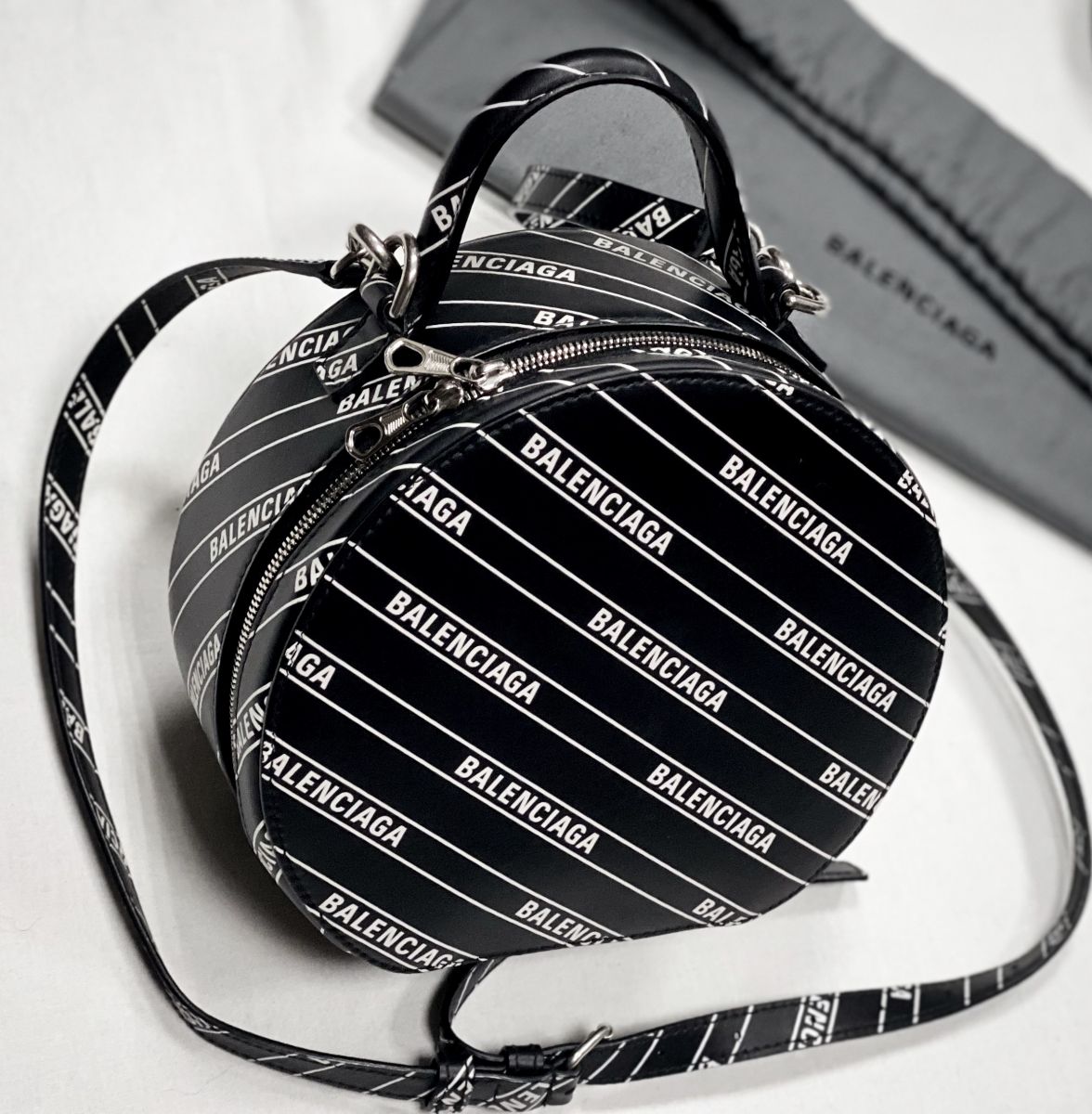 Сумка Balenciaga размер 20/17 цена 46 965 руб 