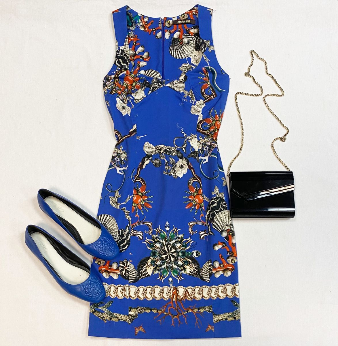 Платье Roberto Cavalli размер 40 цена 2 308 руб
Балетки Kenzo размер 40 цена 6 154 руб
Сумка Jimmy Choo 