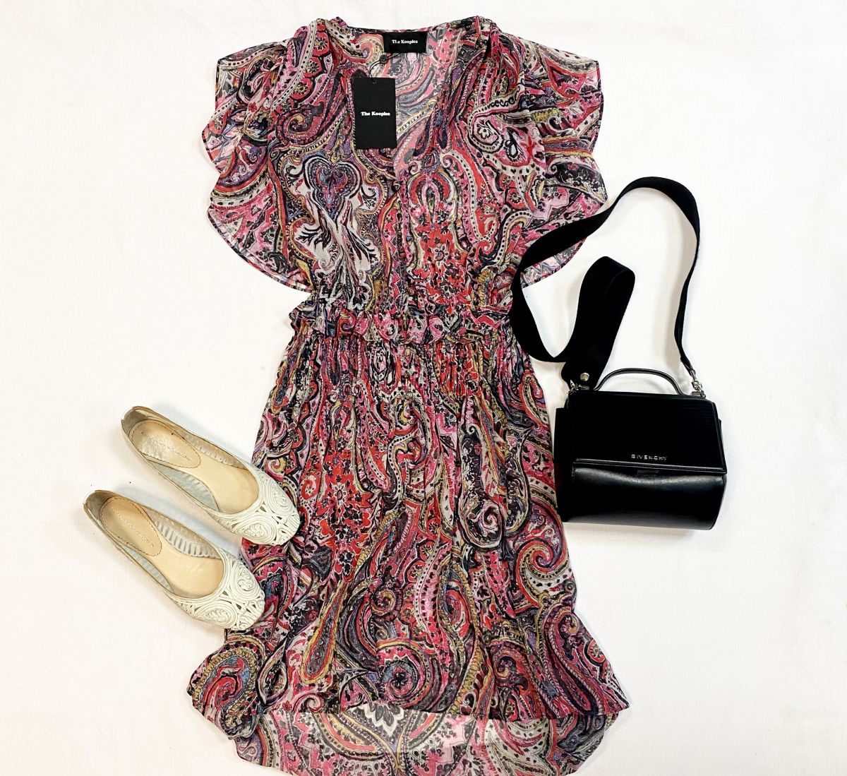 Платье The Kooples размер XS цена 3 077 руб/с биркой/ 
Балетки Ermanno Scervino размер 38 цена 7 693 руб
Сумка Givenchy 