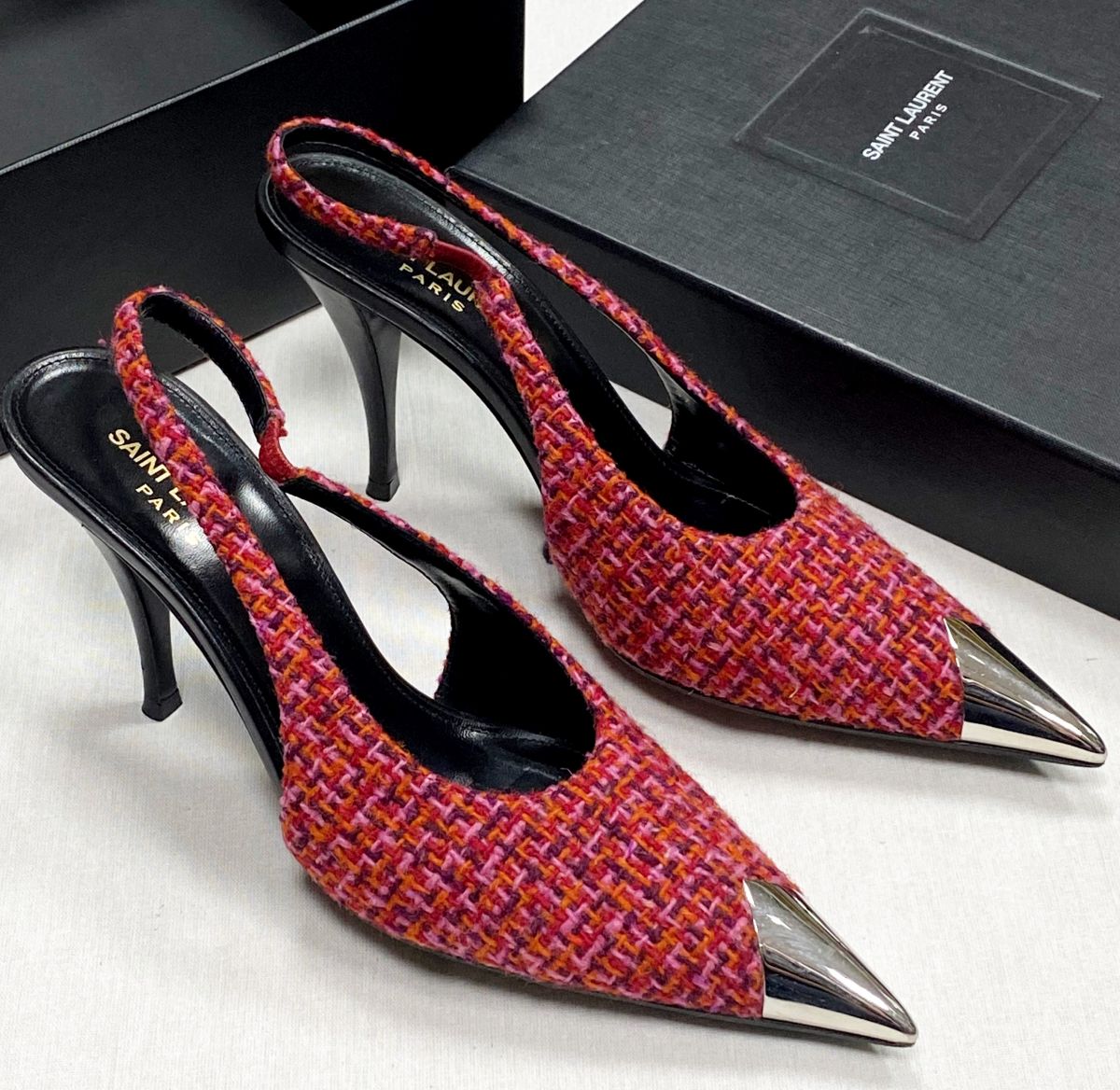 Босоножки / твид/ Saint Laurent размер 38 цена 31 310 руб
