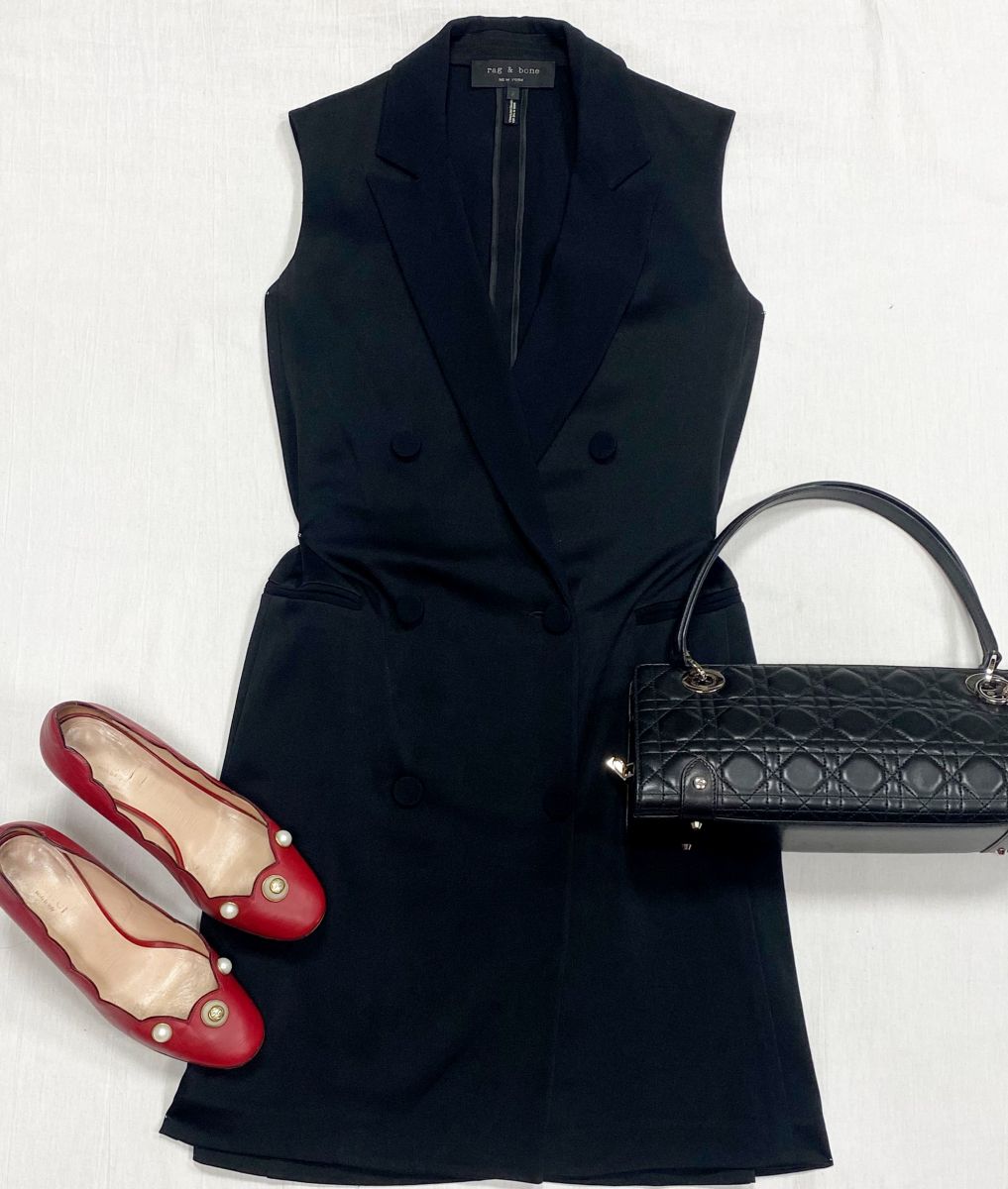 Платье Rag&amp;Bone размер 2 цена 9 393 руб
Туфли Gucci размер 36.5 цена 18 786 руб
Сумка Christian Dior 