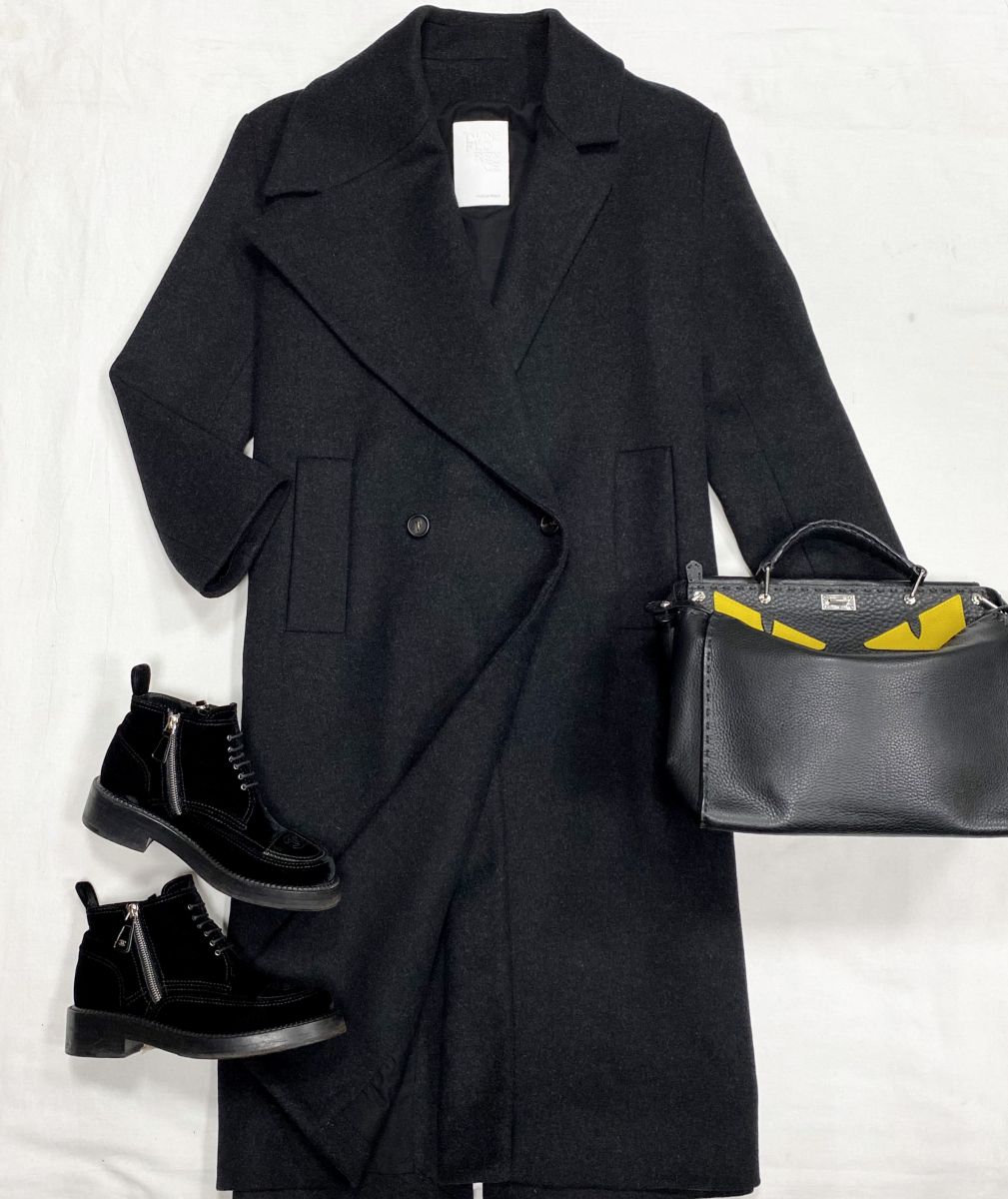 Пальто TwinsFlorence размер 40 цена 23 483 руб 
Ботинки Chanel размер 39 цена 39 138 руб 
Сумка Fendi