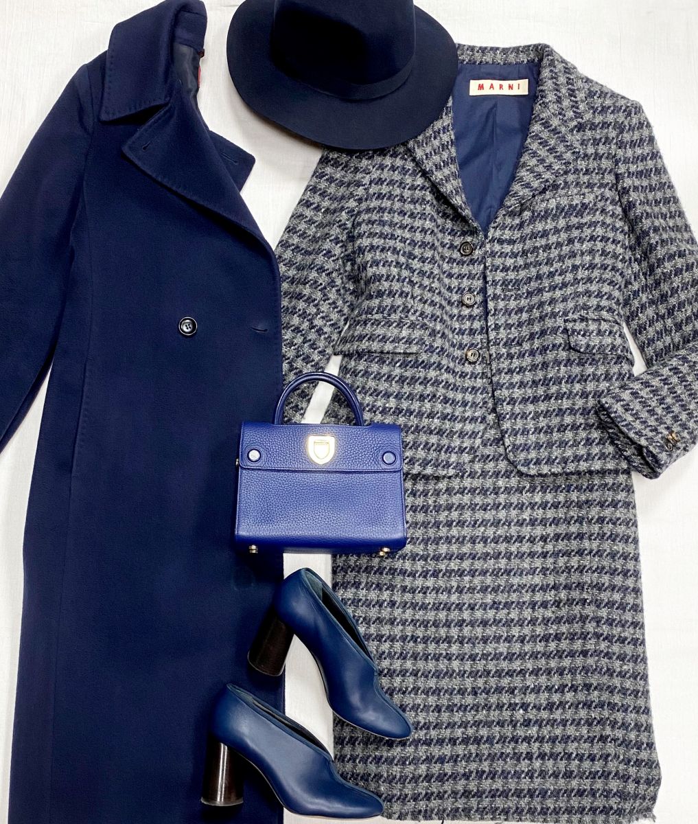 Костюм Marni размер 42 цена 14 090 руб
Пальто Max Mara размер 40 цена 31 310 руб
Туфли Celine размер 36 цена 15 655 руб
Сумка Christian Dior 