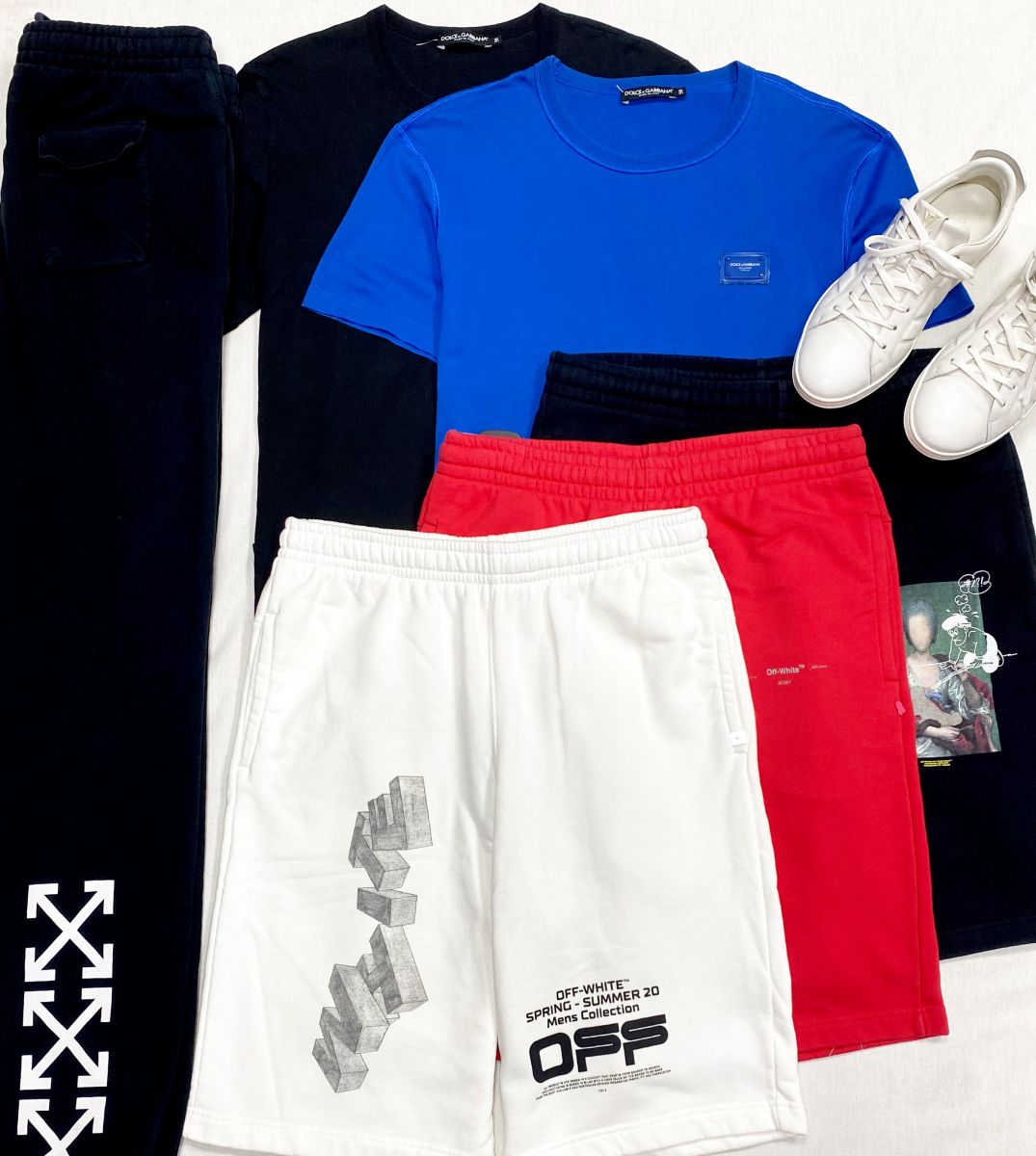 #mechtamen Футболки Dolce Gabbana размер 50 цена по 4 697 руб
Шорты Off White размер L цена от 4 697 руб до 7 828 руб
Брюки Off White размер L цена 7 828 руб
Кеды Louis Vuitton размер 40.5 цена 23 483 руб