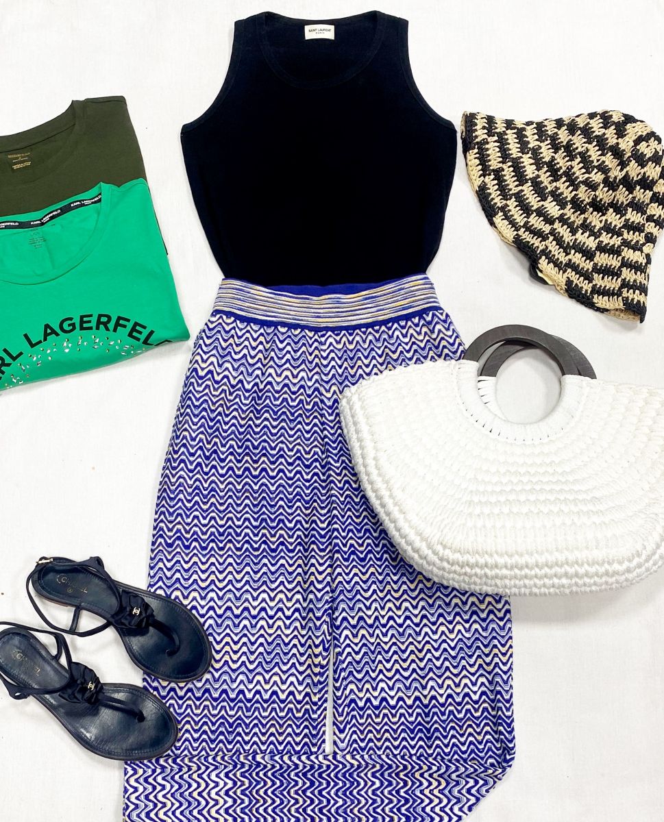 Брюки Missoni размер 42 цена 9 393 руб
Топ Saint Laurent размер M цена 4 697 руб
Футболки Michael Kors/ Karl Lagerfeld размер M/ L цена по 3 131 руб
Сабо Chanel размер 39.5 цена 15 655 руб