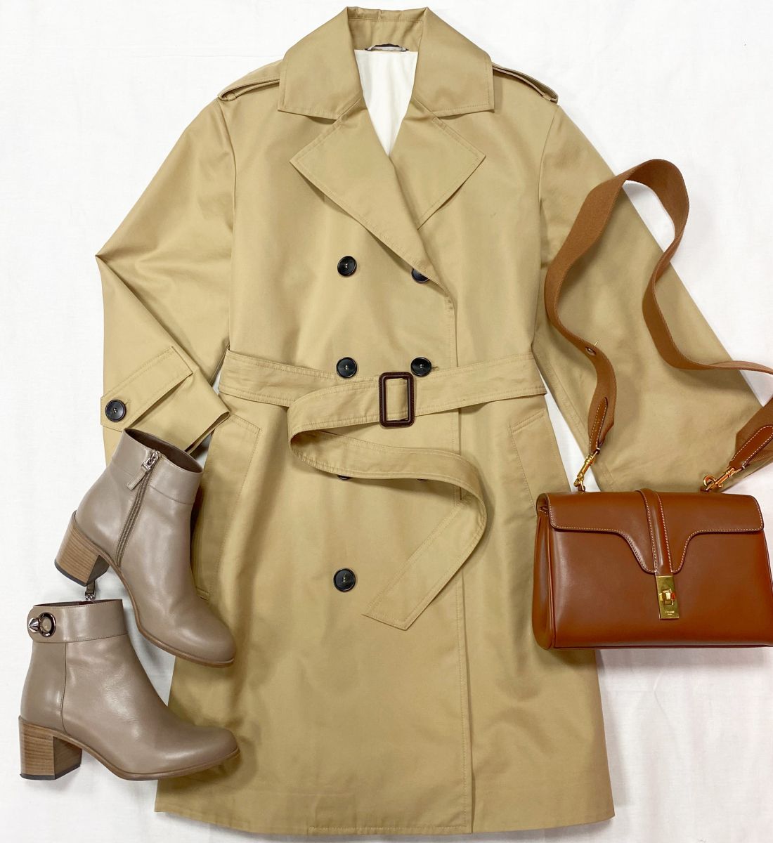 Плащ Weekend Max Mara размер 38 цена 31 310 руб 
Ботильоны Chloè размер 36 цена 7 828 руб 
Сумка Celine