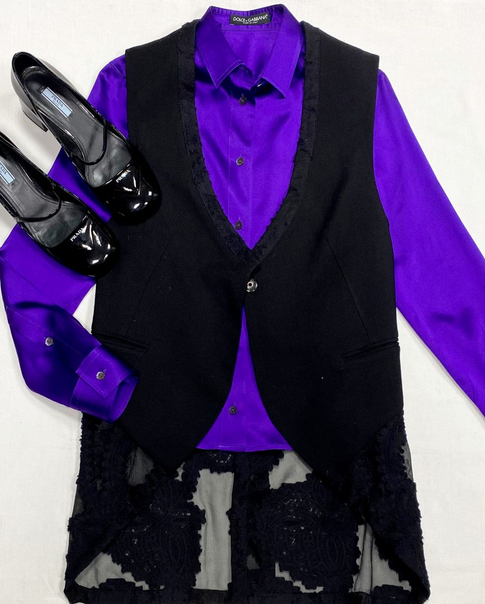 Жилет /ажур/ Ann Demeulemeester размер 40 цена 23 483 руб
Блузка Dolce Gabbana размер 40 цена 10 959 руб
Туфли Prada размер 39 цена 46 965 руб