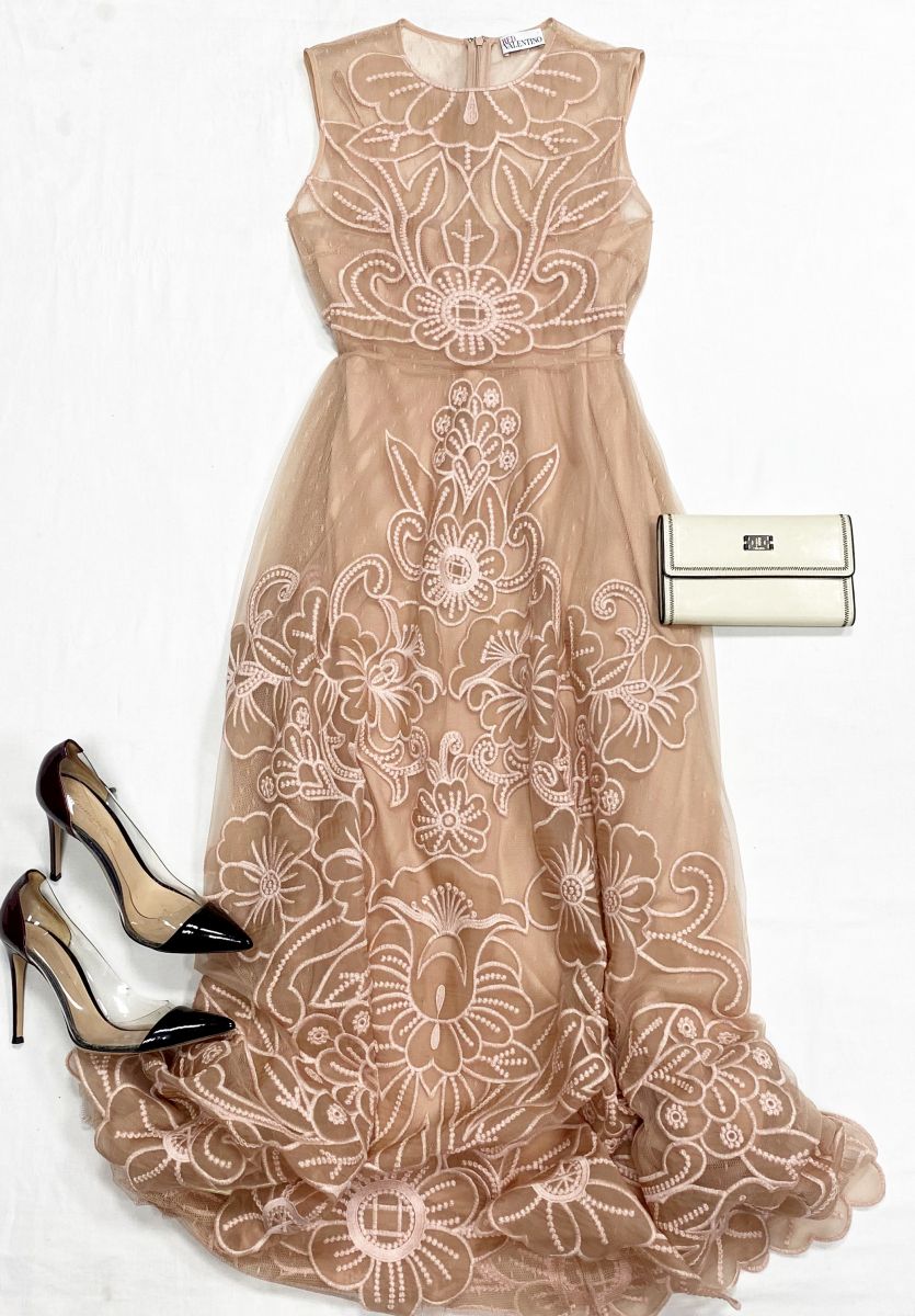 Платье/ вышивка / Red Valentino размер 42 цена 10 959 руб
Туфли Gianvito Rossi размер 37.5 цена 10 959 руб