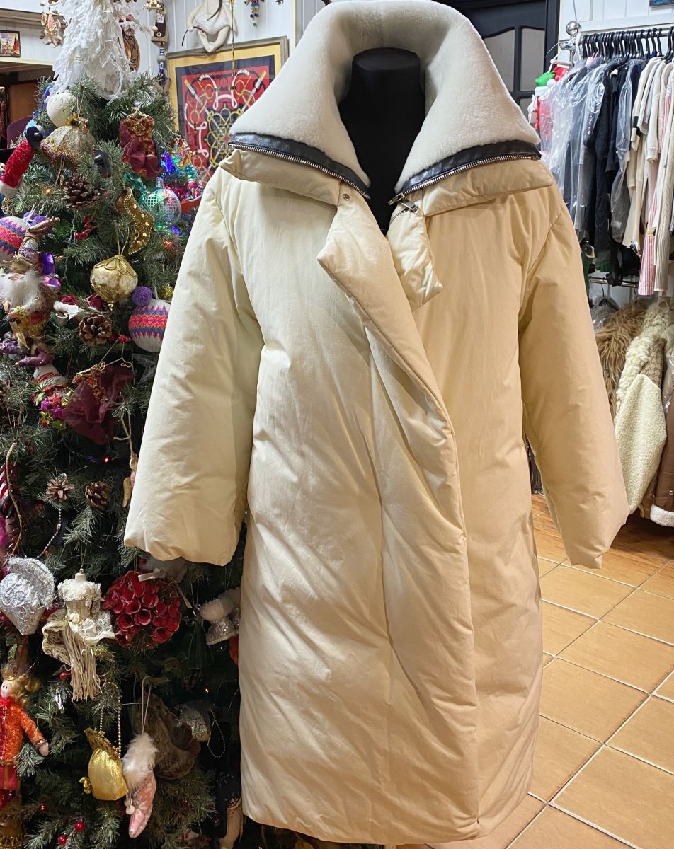 Пуховик Givenchy размер 40 цена 53 847 руб