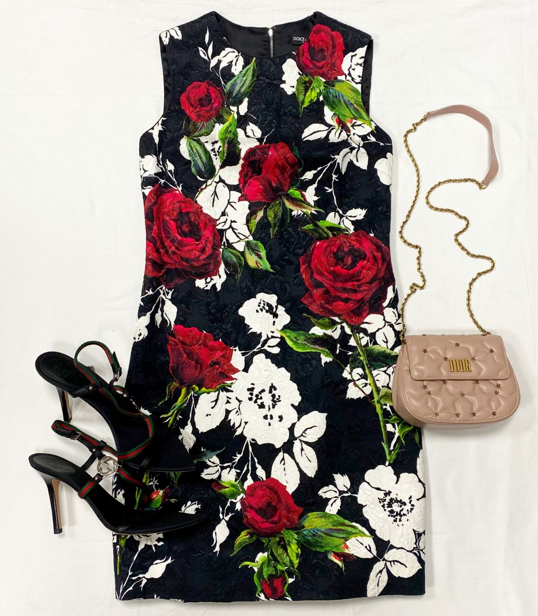 Платье Dolce Gabbana размер 40 цена 23 483 руб 
Босоножки Gucci размер 40.5 цена 15 655 руб / новые / 
Сумочка Christian Dior