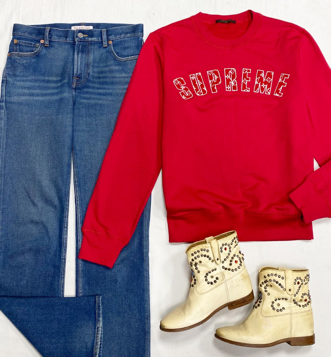 Толстовка Louis Vuitton размер M цена 39 138 руб Джинсы Valentino размер 26 цена 15 655 руб Ботинки Isabel Marant размер 38 цена 15 655 руб