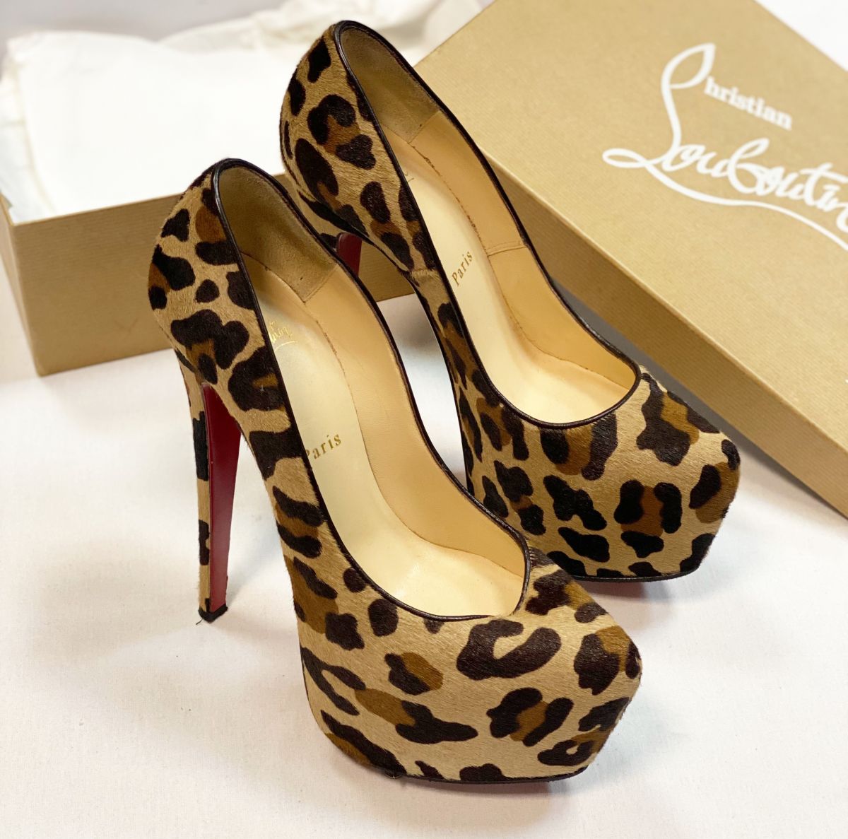 Туфли Louboutin размер 38.5 цена 5 385 руб
