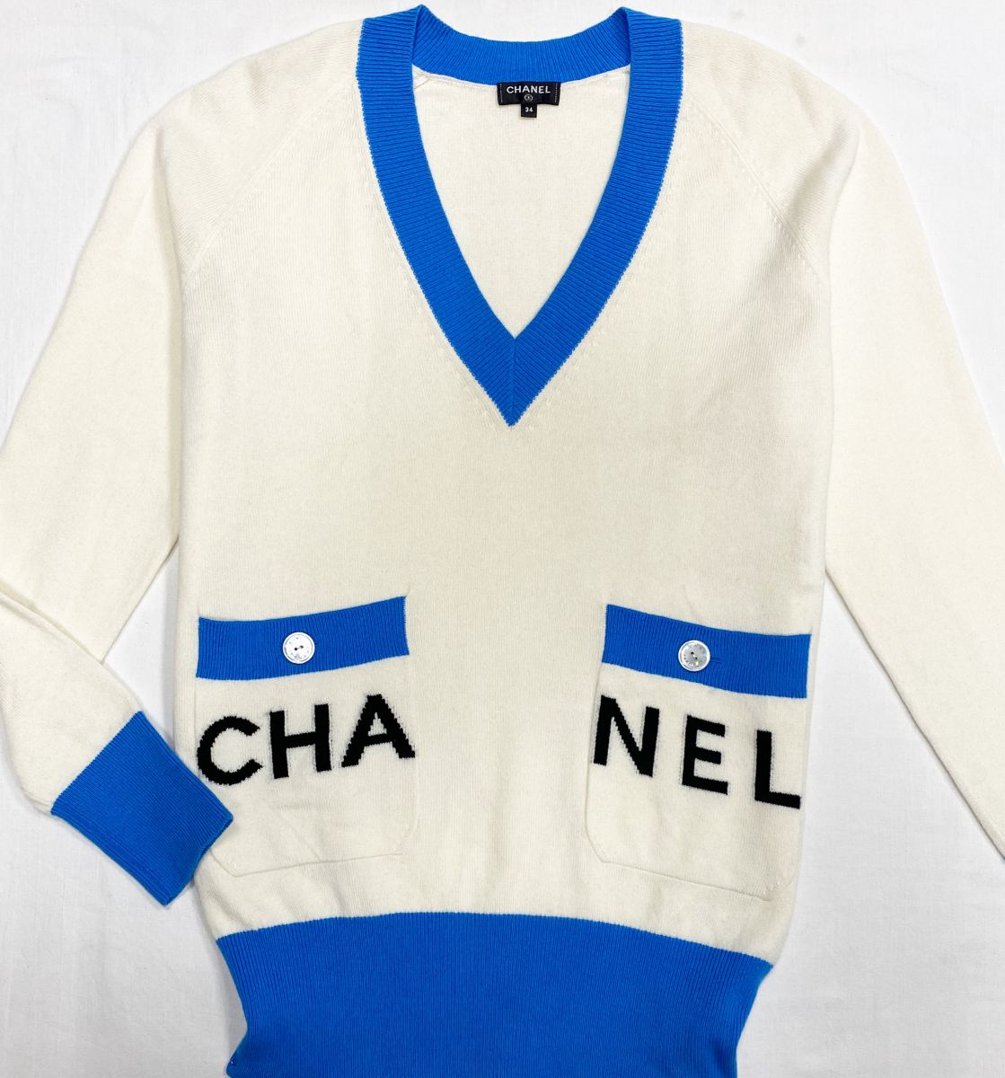 Кофта Chanel размер 34 цена 76 925 руб
Босоножки Chanel размер 40 цена 107 695 руб
