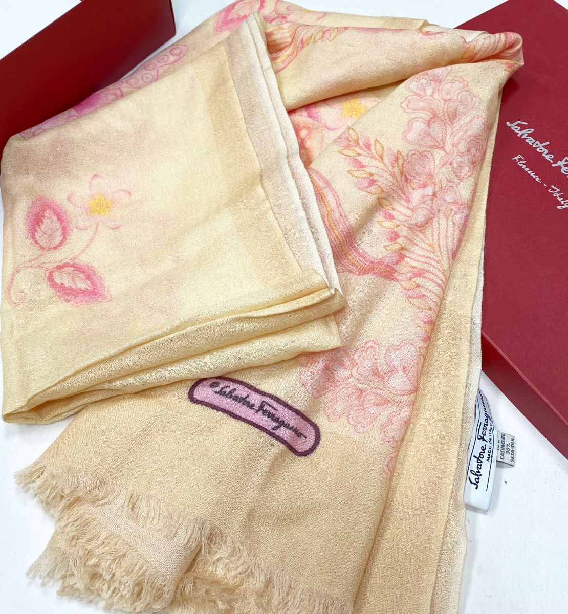 Палантин / кашемир / шелк / Salvatore Ferragamo цена 15 655 руб