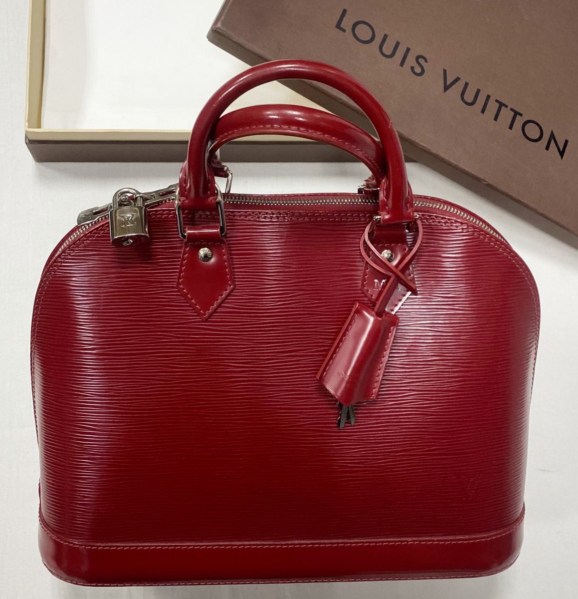 Сумка Louis Vuitton размер 30/20 цена 62 620 руб