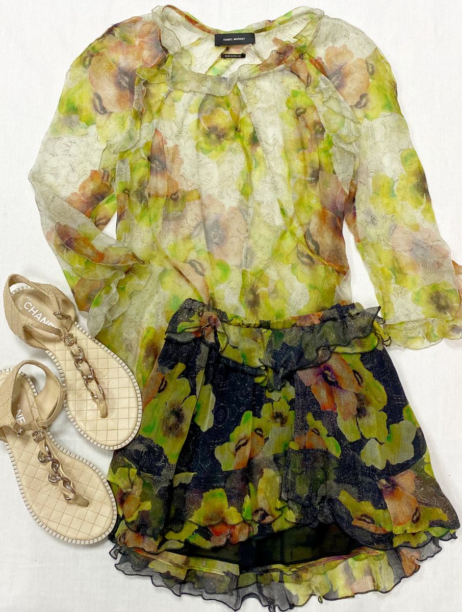 Костюм / шифон / Isabel Marant размер 36 цена 15 655 руб 
Босоножки Chanel размер 37 цена 31 310 руб