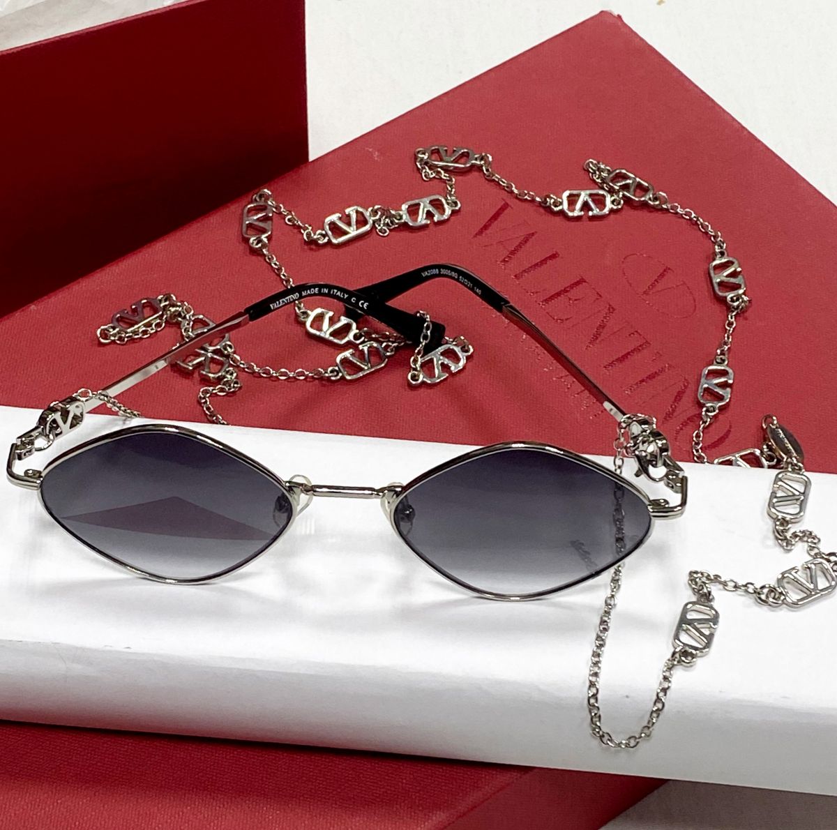 Очки Valentino цена 46 965 руб