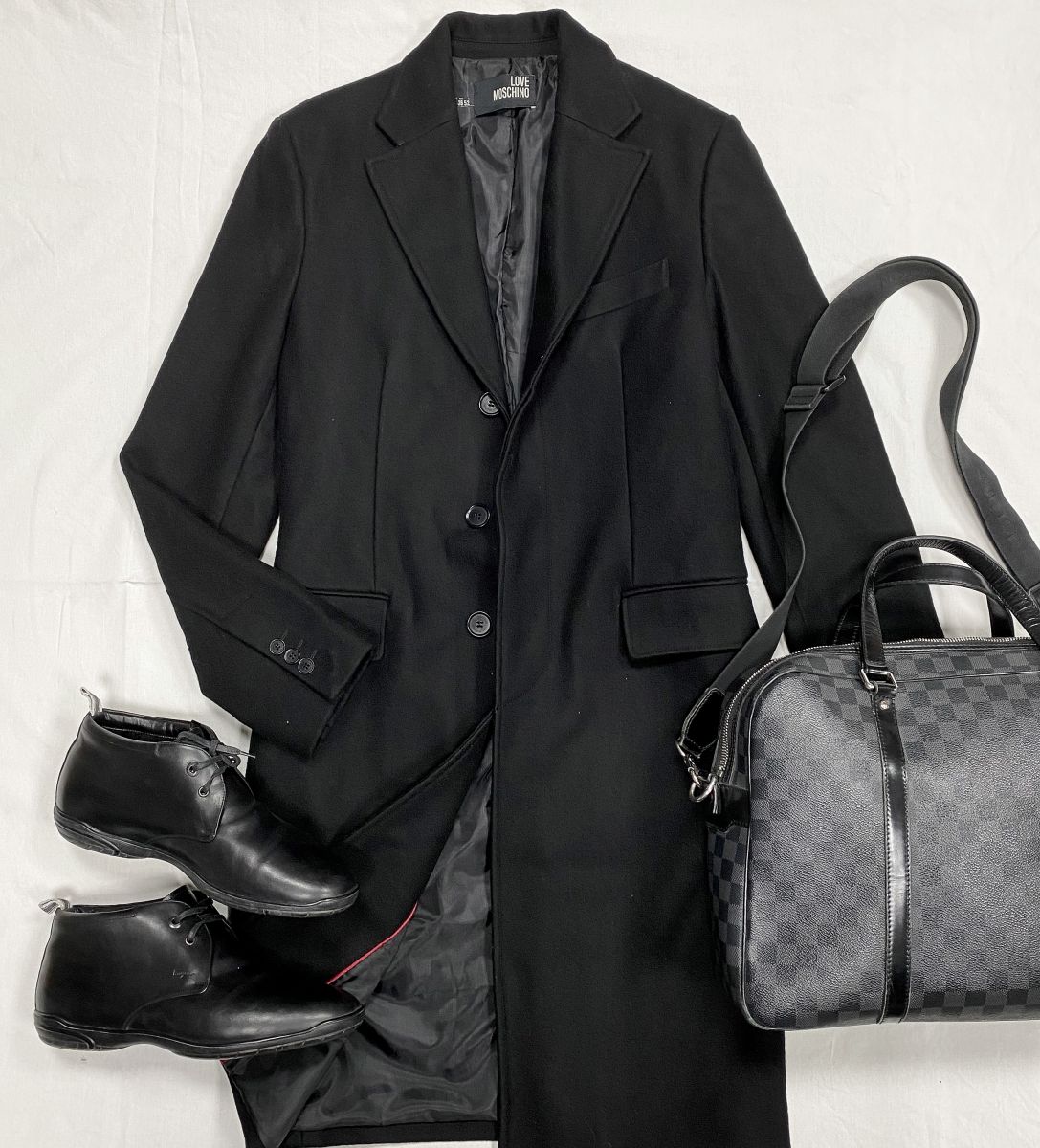 #mechtamen Пальто Love Moschino размер 52 цена 10 959 руб 
Ботинки Salvatore Ferragamo размер 43.5 цена 23 483 руб 
Сумка Louis Vuitton