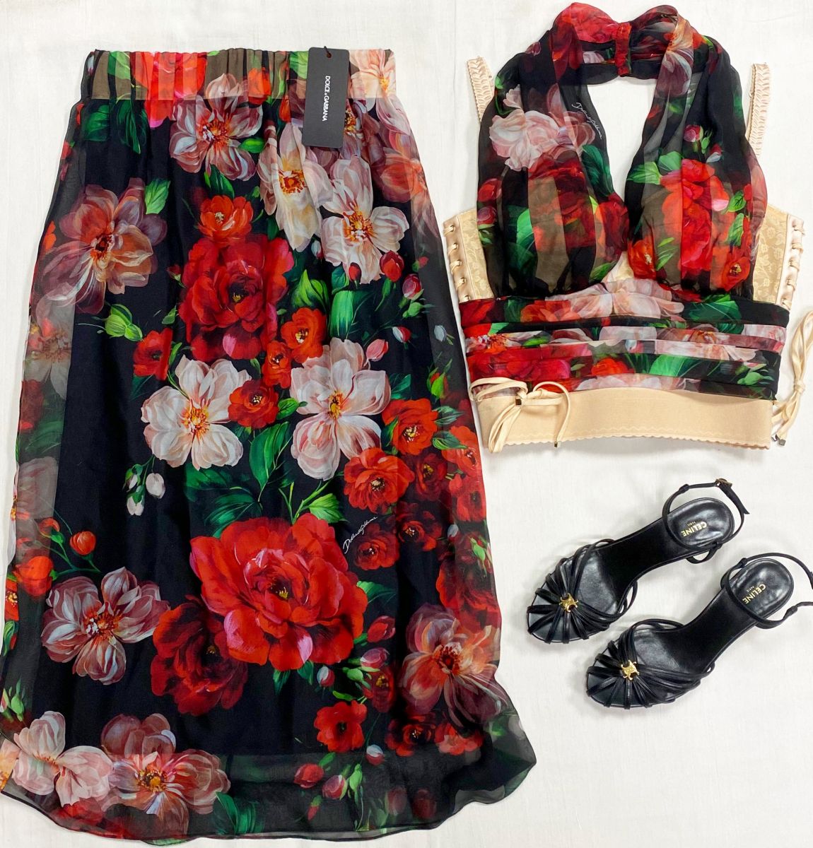 Костюм с корсетом / шифон / Dolce Gabbana размер 40 цена 78 275 руб / новый с бирками / 
Босоножки Celine размер 37 цена 46 965 руб