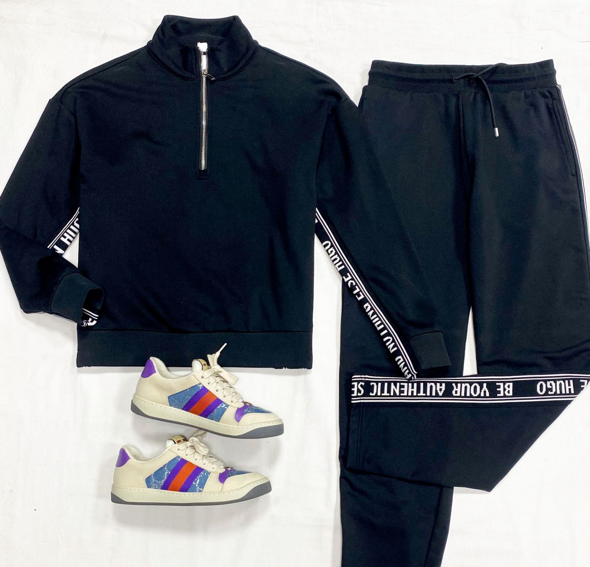 Костюм Boss размер XS цена 7 828 руб
Кеды Gucci размер 36 цена 31 310 руб