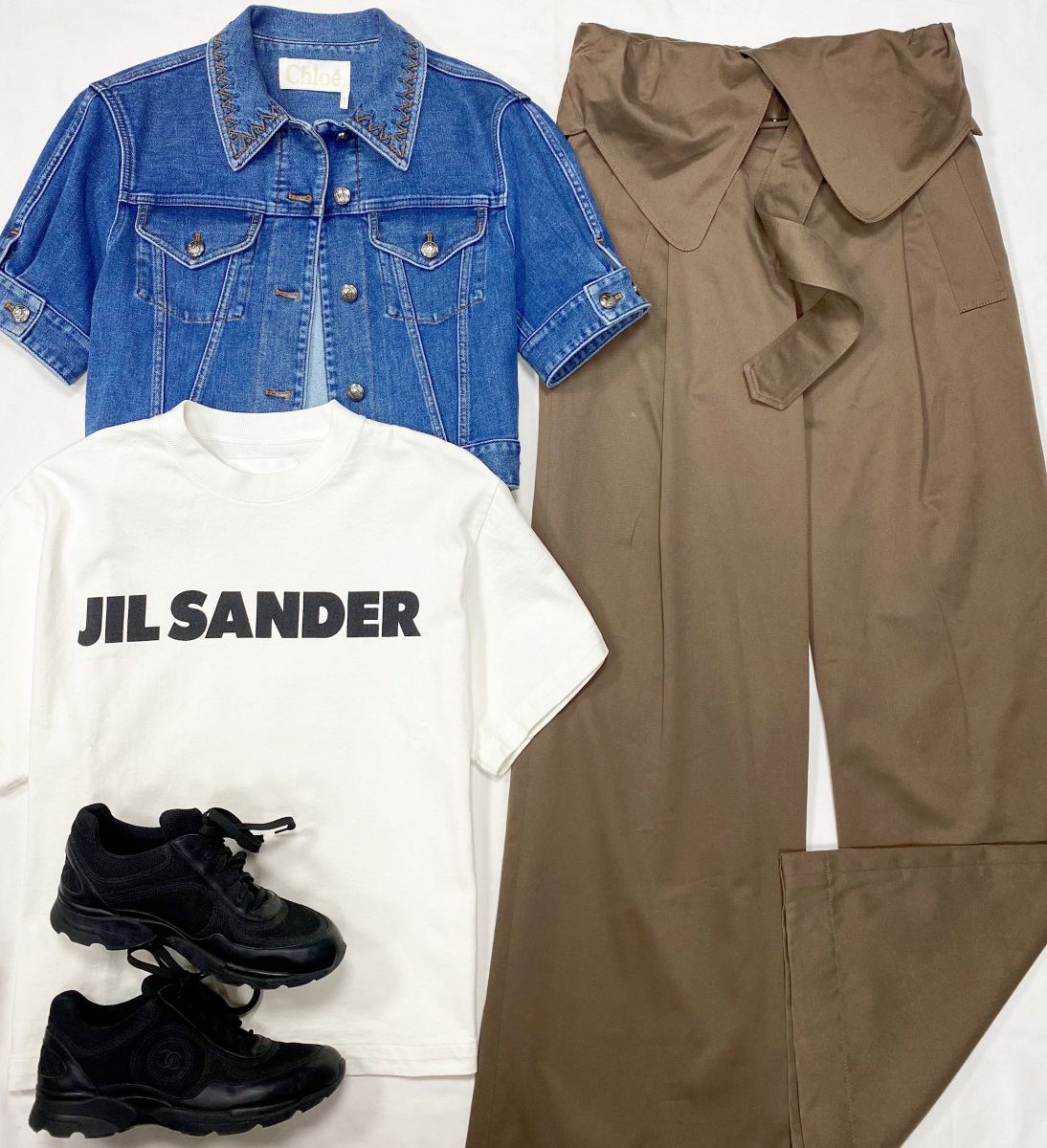 Куртка Chloè размер 38 цена 18 786 руб 
Футболка Jil Sander размер M цена 7 828 руб 
Брюки JWAnderson размер 38 цена 15 655 руб 
Кроссовки Chanel размер 37.5 цена 31 310 руб