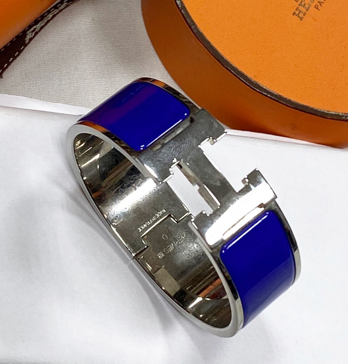 Браслет Hermes цена 31 310 руб
