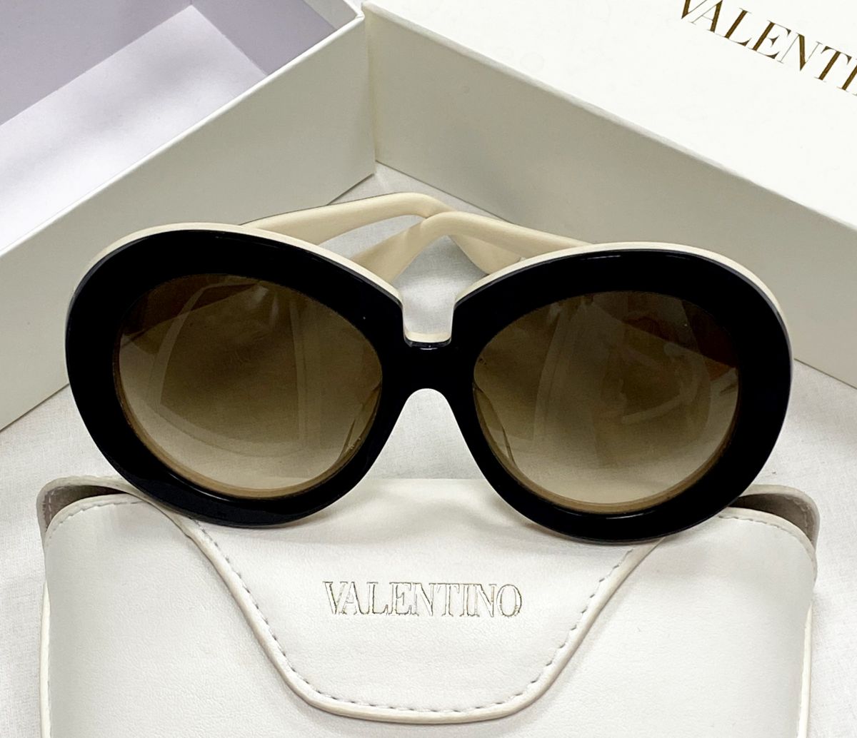 Очки Valentino цена 20 352 руб
