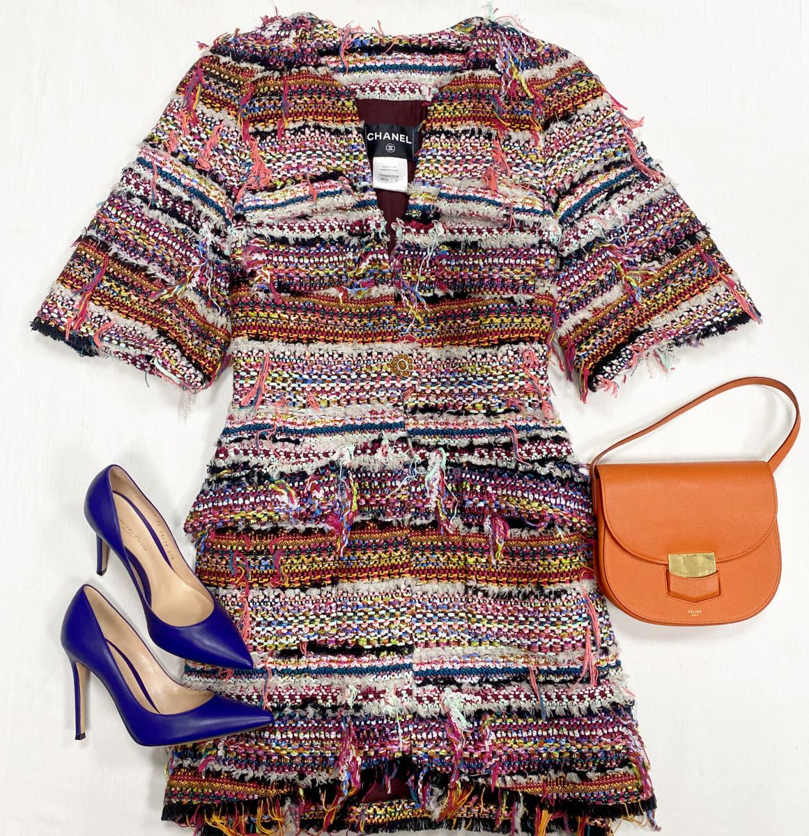 Пальто / твид / Chanel размер 42 цена 93 930 руб
Туфли Gianvito Rossi размер 37.5 цена 23 483 руб
Сумочка Celine