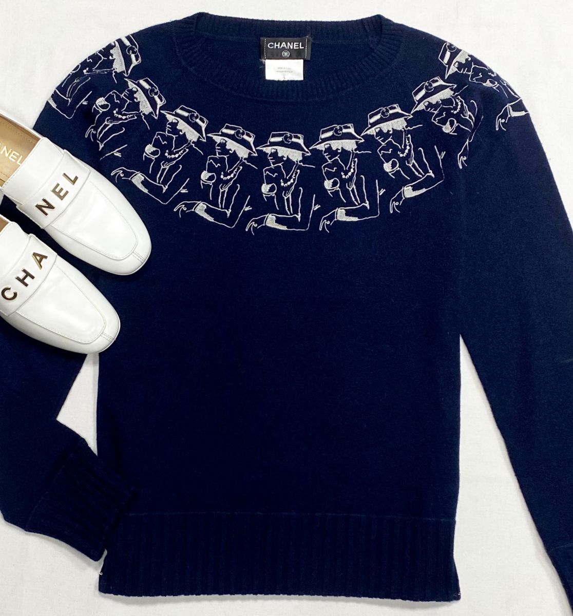 Кофта Chanel размер 38 цена 31 310 рубЛоферы Chanel размер 38 цена 78 275 руб