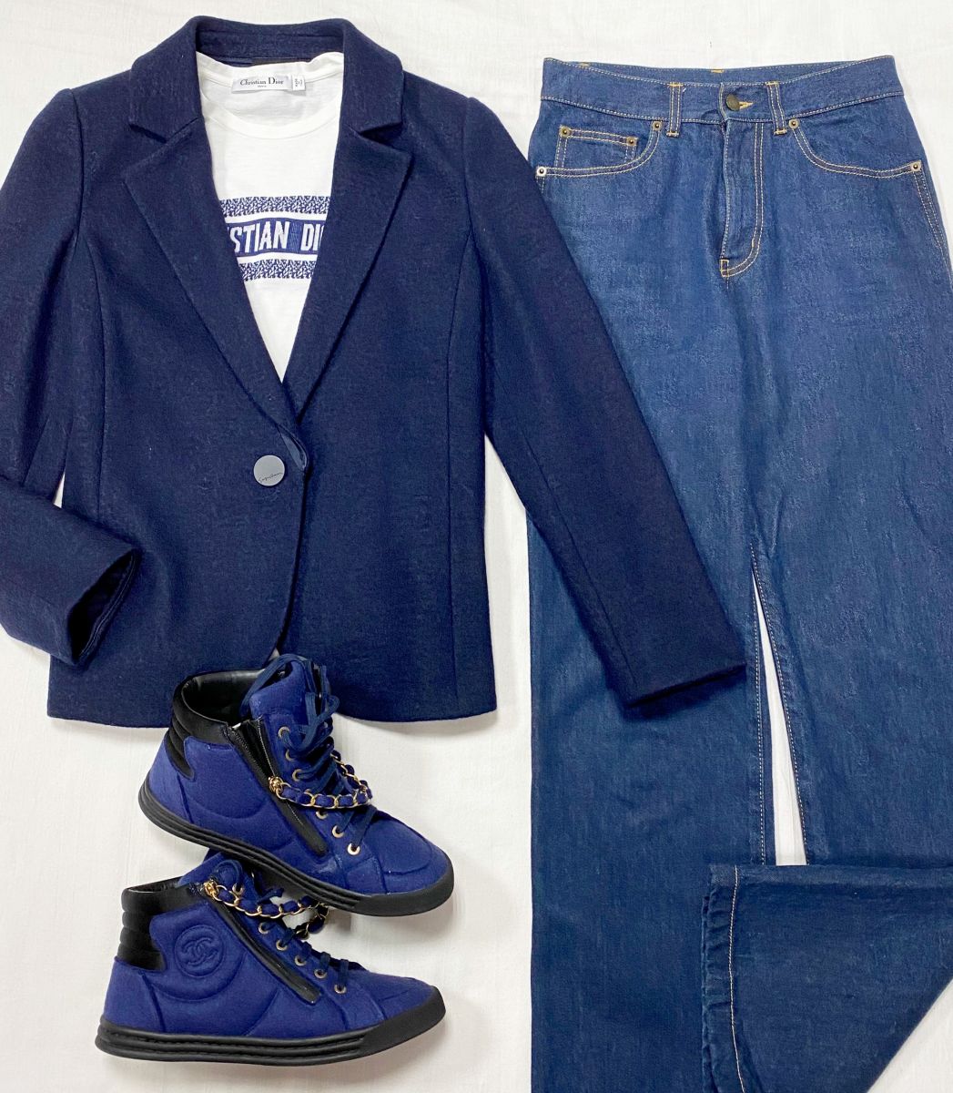 Жакет Giorgio Armani размер 46 цена 15 655 руб Футболка Christian Dior размер M цена 15 655 руб Джинсы Saint Laurent размер 27 цена 15 655 руб Кеды Chanel размер 38.5 цена 23 483 руб