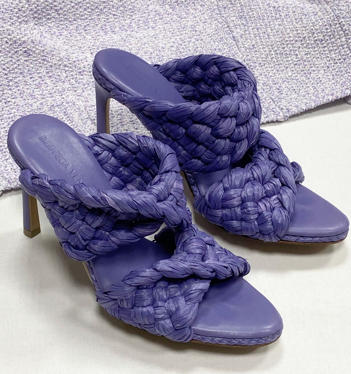 Босоножки Bottega Veneta размер 36 цена 23 483 руб
