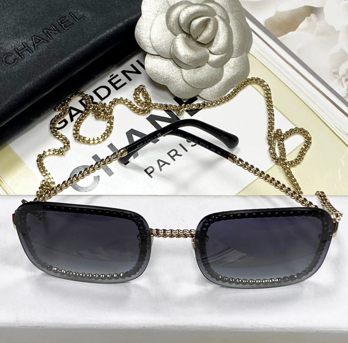 Очки Chanel цена 31 310 руб

