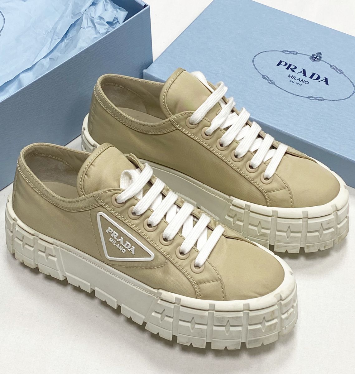 Кеды Prada размер 40 цена 46 965 руб
