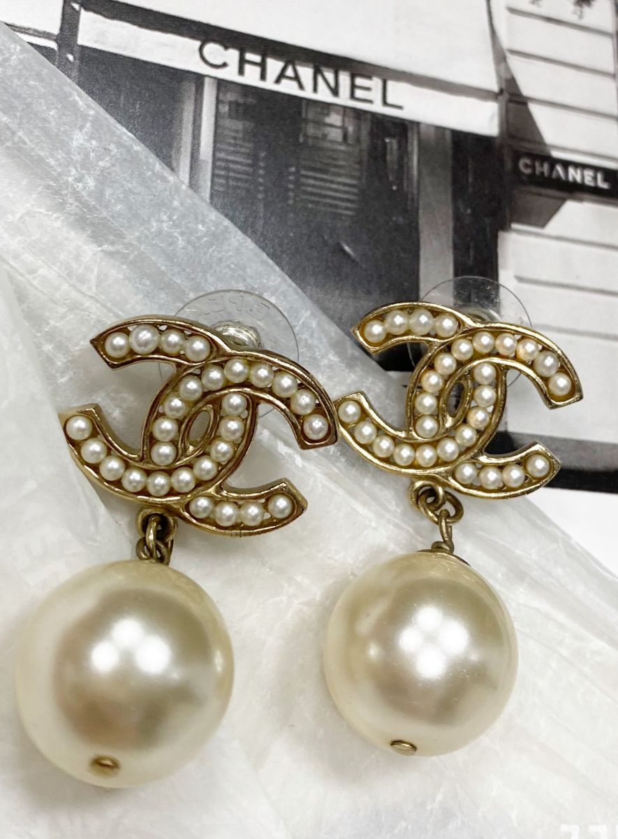 Серьги Chanel цена 78 275 руб