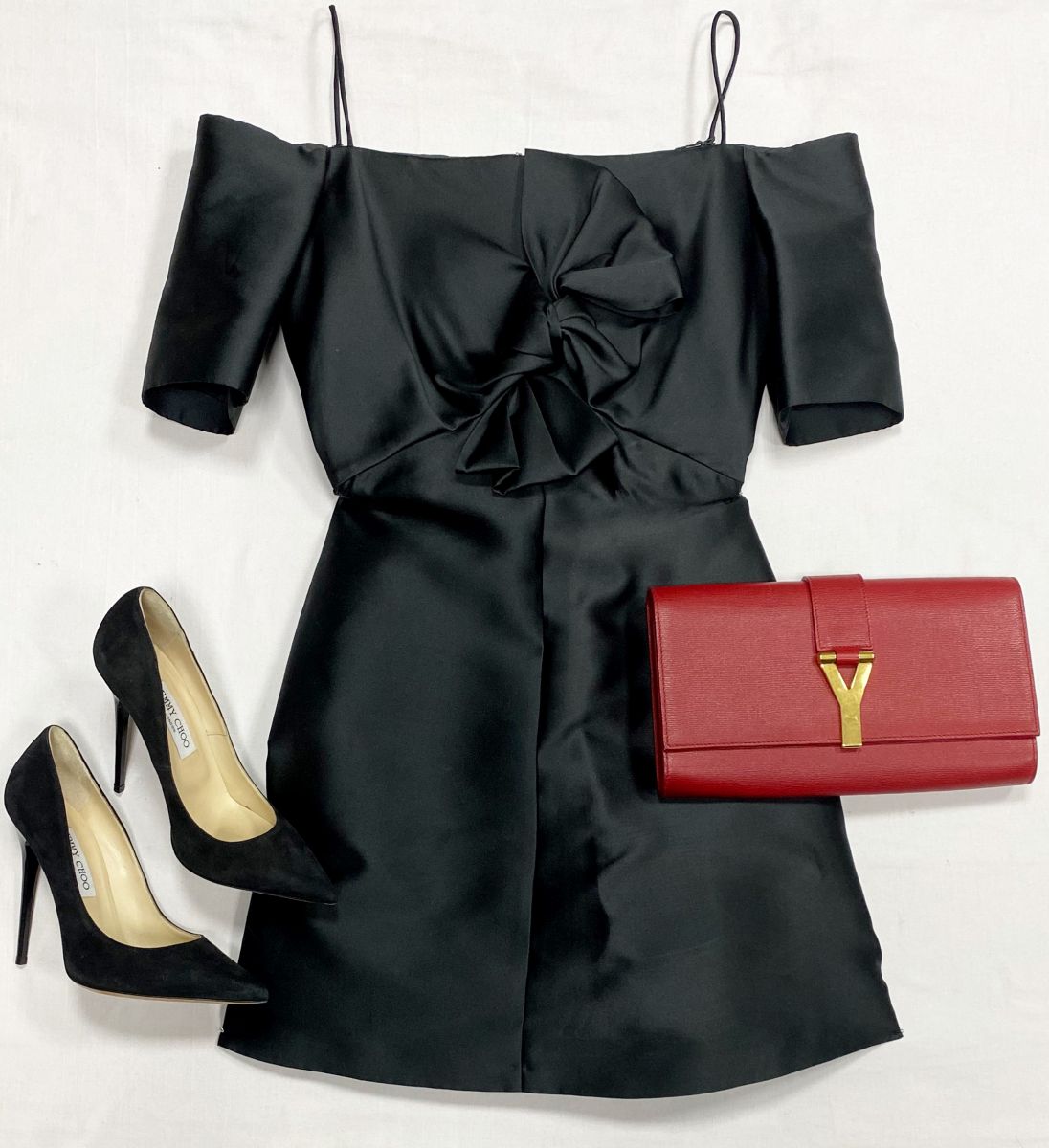 Платье Armani размер 42 цена 15 655 руб
Туфли Jimmy Choo размер 38.5 цена 17 221 руб
Клатч Ysl 