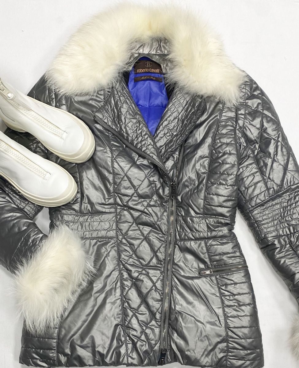 Куртка Roberto Cavalli размер 46 цена 30 770 руб
Ботинки Jil Sander размер 36 цена 27 693 руб