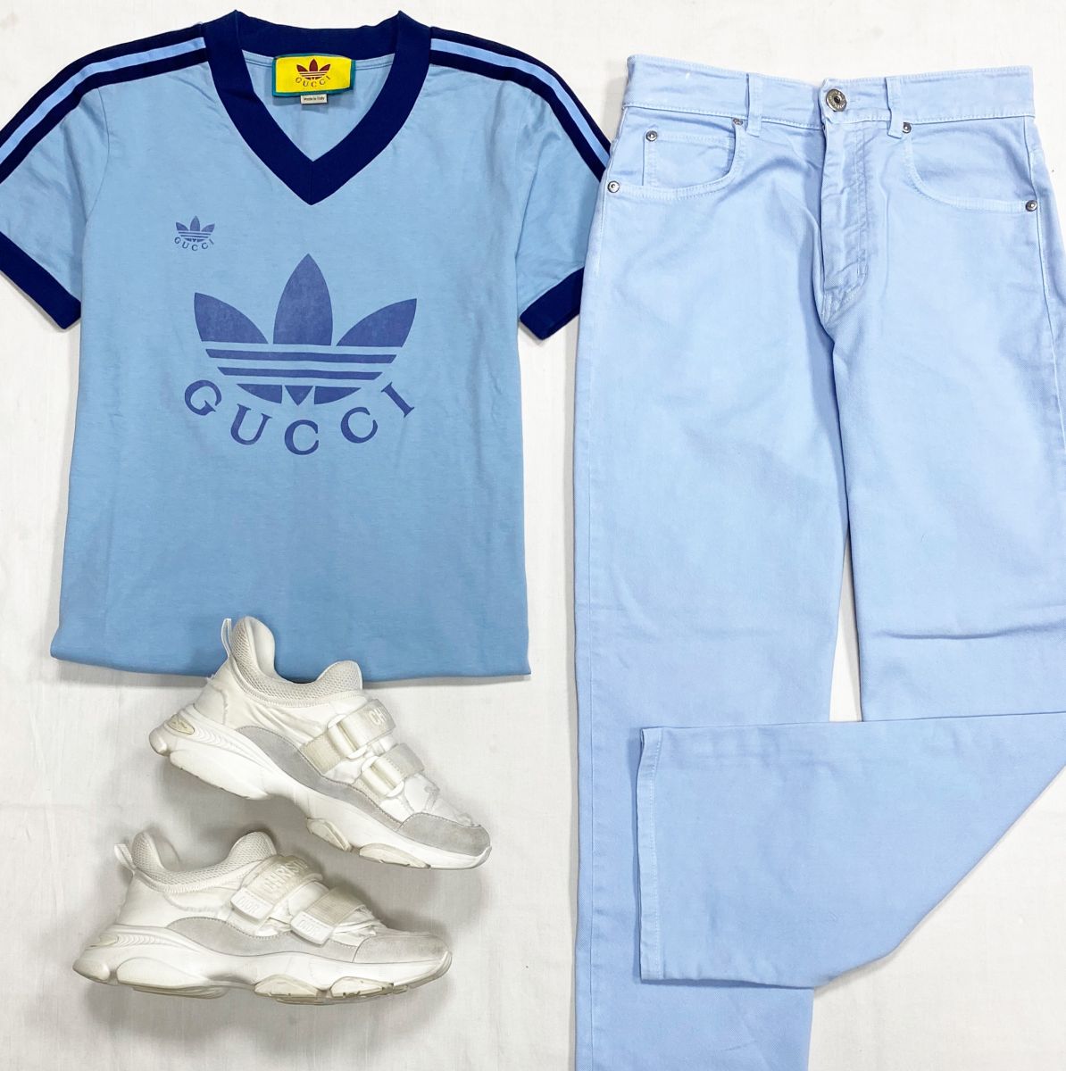 Футболка Gucci / Adidas размер L цена 10 959 руб
Джинсы Weekend /Max Mara /размер 40 цена 4 697 руб
Кроссовки Christian Dior размер 37.5 цена 23 483 руб