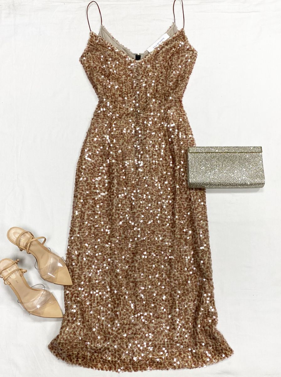 Платье/ пайетки/ Walk Of Shame размер 42 цена 15 655 руб
Босоножки Gianvito Rossi размер 37.5 цена 15 655 руб
Клатч Jimmy Choo