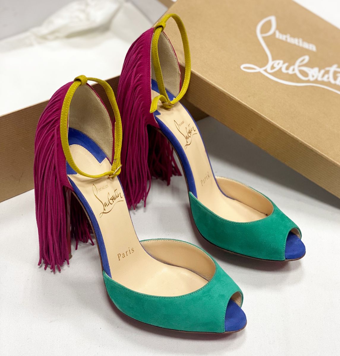 Туфли Louboutin размер 36.5 цена 15 385 руб 