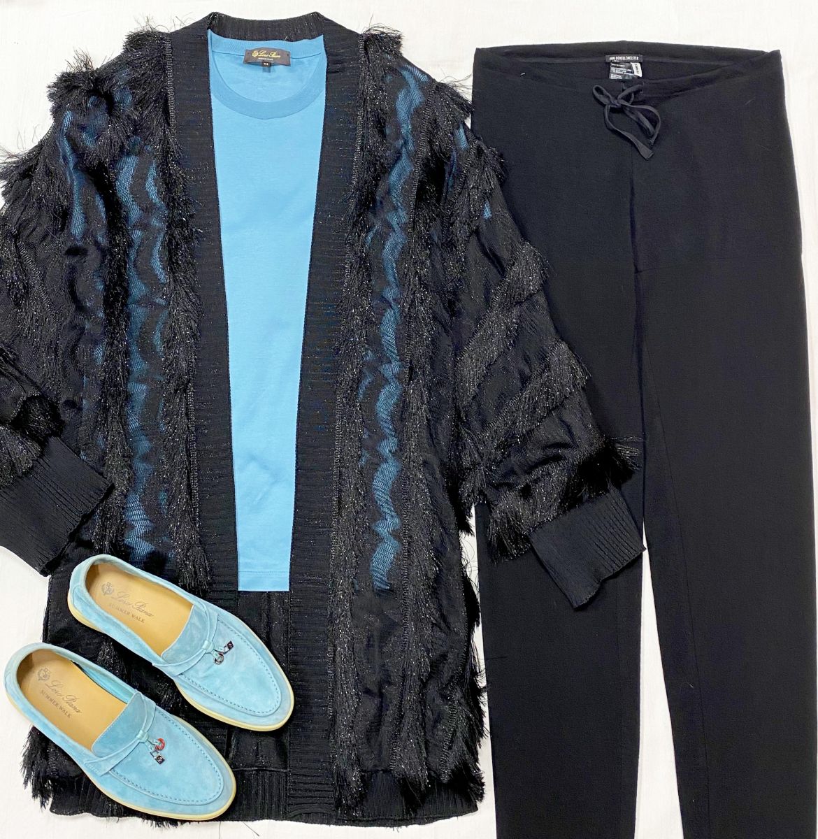 Кардиган Missoni размер 44 цена 23 483 руб Футболка Loro Piana размер 44 цена 10 959 руб Брюки Ann Demeulemeester размер 38 цена 7 828 руб Лоферы Loro Piana размер 39 цена 62 620 руб