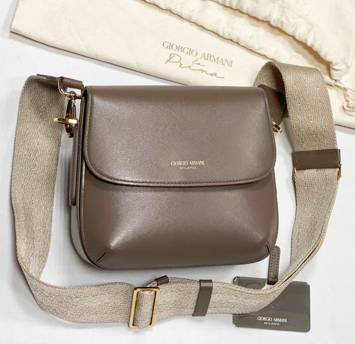 Сумочка Giorgio Armani размер 18/15 цена 31 310 руб 