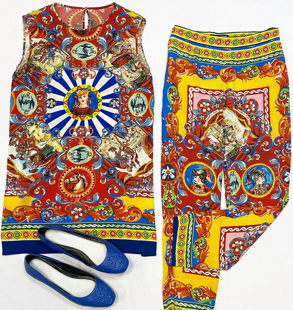 Костюм Dolce Gabbana размер 44 цена 46 155 руб
Балетки Kenzo размер размер 40 цена 6 154 руб 